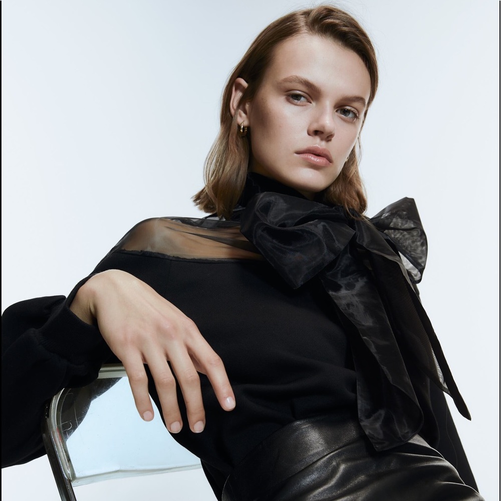 Zara CONTRAST SWEATSHIRT WITH BOW Black Size S NWT - Picture 2 of 7